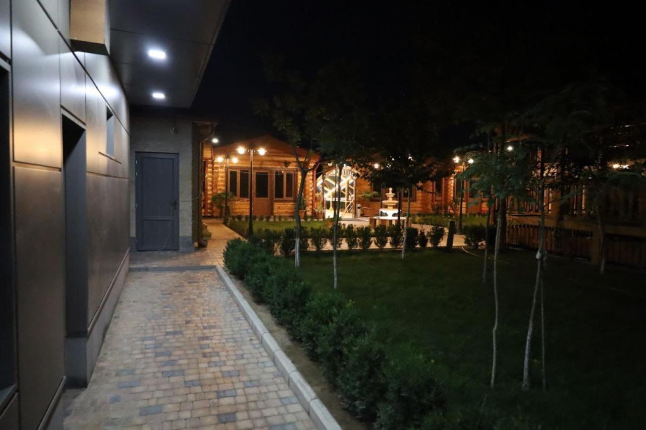 Tnak Hotel Ереван Екстериор снимка