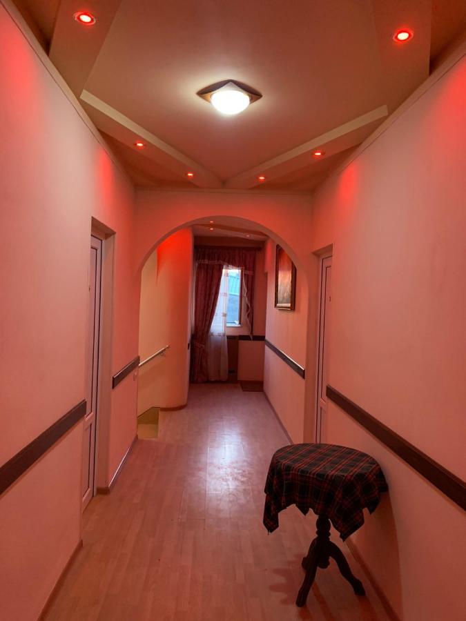 Tnak Hotel Ереван Екстериор снимка