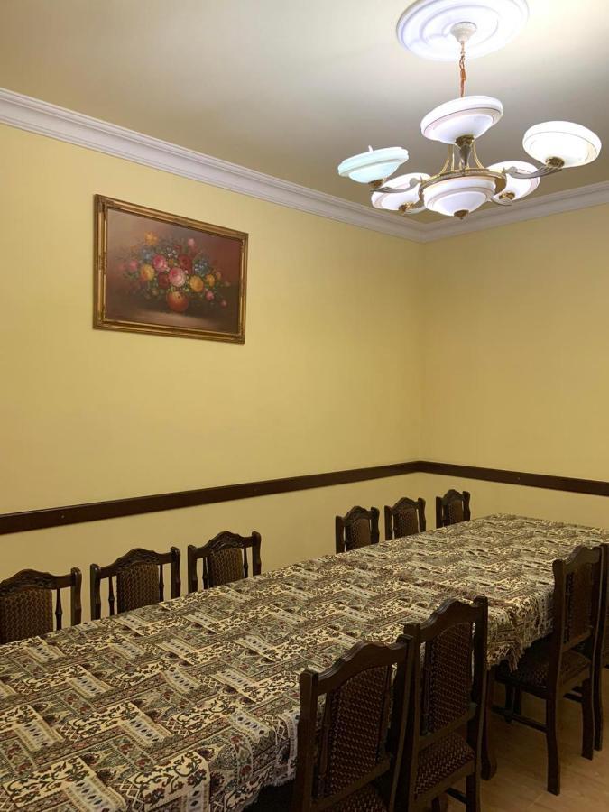 Tnak Hotel Ереван Екстериор снимка