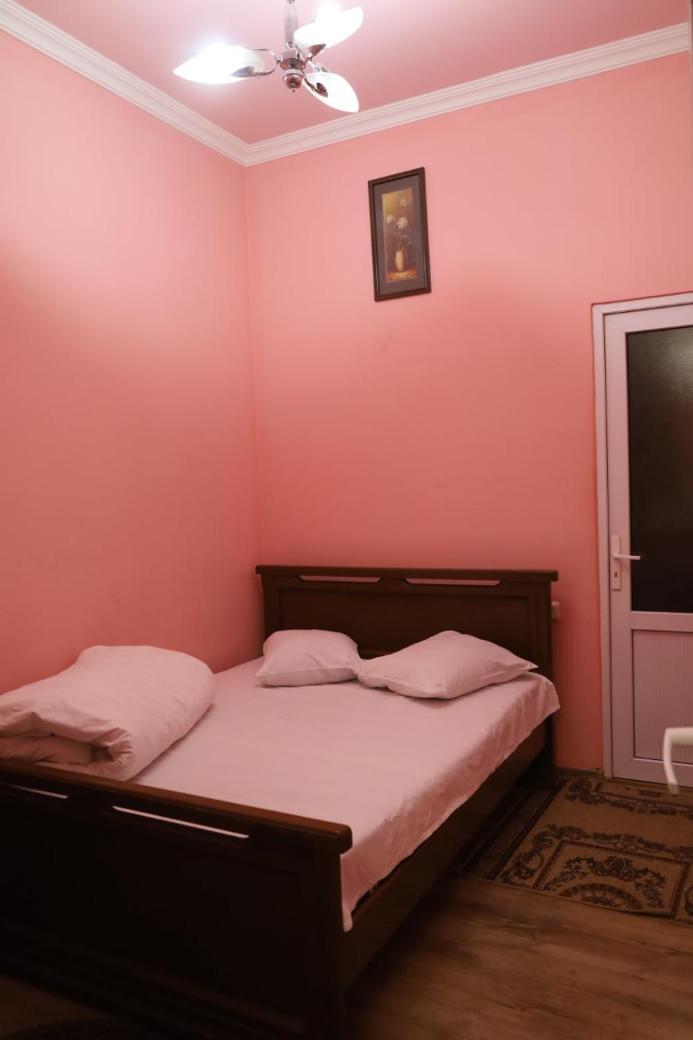 Tnak Hotel Ереван Екстериор снимка